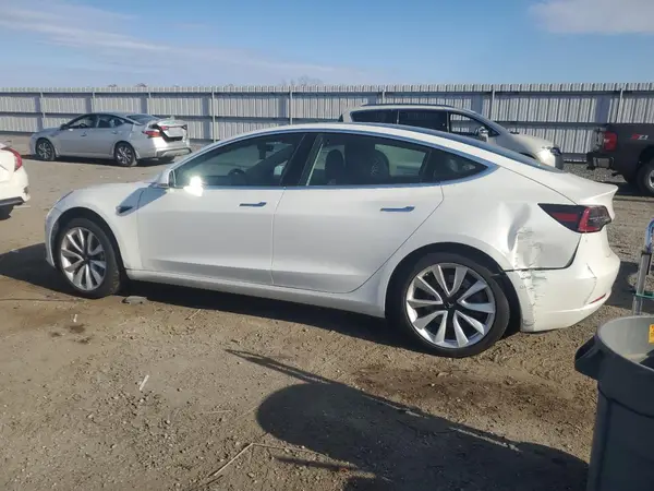 5YJ3E1EA9KF476628 2019 TESLA MODEL 3 - Image 2