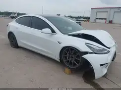 5YJ3E1EA9KF483658 2019 TESLA MODEL 3