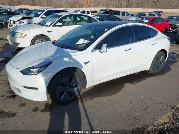 5YJ3E1EA9KF483711 2019 TESLA MODEL 3 - Image 2