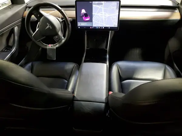 5YJ3E1EA9KF483725 2019 TESLA MODEL 3 - Image 8