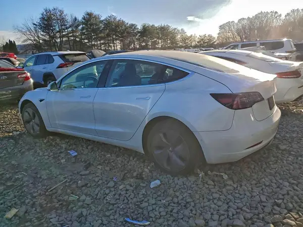5YJ3E1EA9KF484194 2019 TESLA MODEL 3 - Image 2