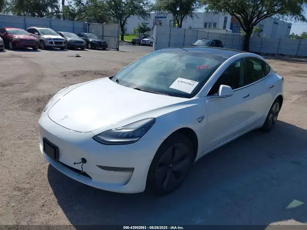 5YJ3E1EA9KF485913 2019 TESLA MODEL 3 - Image 2