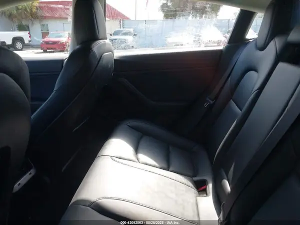 5YJ3E1EA9KF485913 2019 TESLA MODEL 3 - Image 8