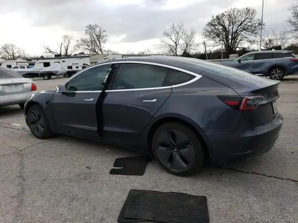 5YJ3E1EA9KF486124 2019 TESLA MODEL 3 - Image 2