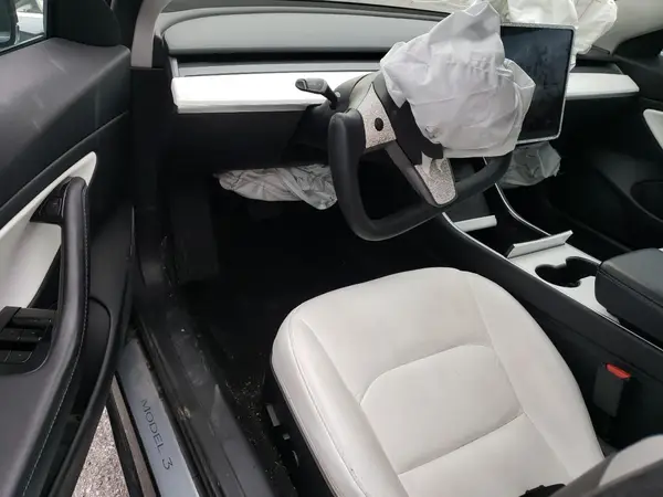 5YJ3E1EA9KF486124 2019 TESLA MODEL 3 - Image 8