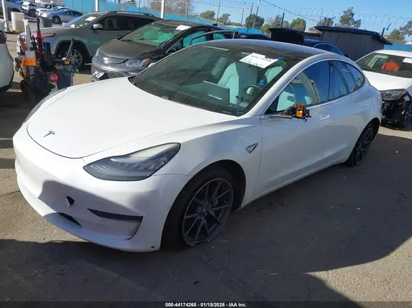 5YJ3E1EA9KF509210 2019 TESLA MODEL 3 - Image 2