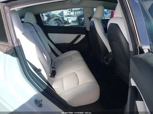 5YJ3E1EA9KF509210 2019 TESLA MODEL 3 - Image 8