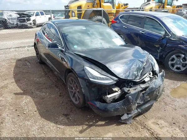 5YJ3E1EA9LF427530 2020 TESLA MODEL 3 - Image 1