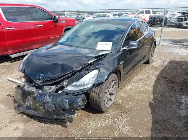 5YJ3E1EA9LF427530 2020 TESLA MODEL 3 - Image 2
