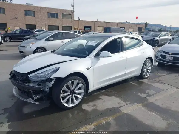 5YJ3E1EA9LF476839 2020 TESLA MODEL 3 - Image 2