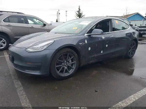5YJ3E1EA9LF495956 2020 TESLA MODEL 3 - Image 2