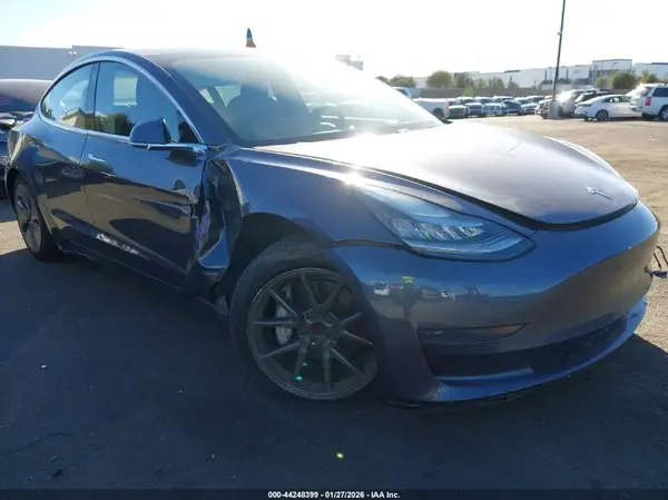 5YJ3E1EA9LF597189 2020 TESLA MODEL 3 - Image 1