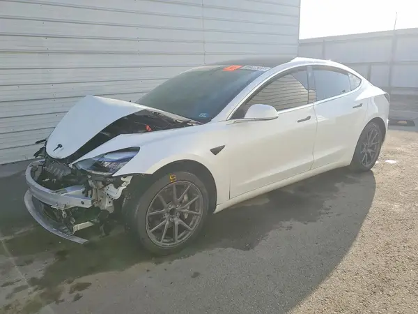 5YJ3E1EA9LF598147 2020 TESLA MODEL 3 - Image 1