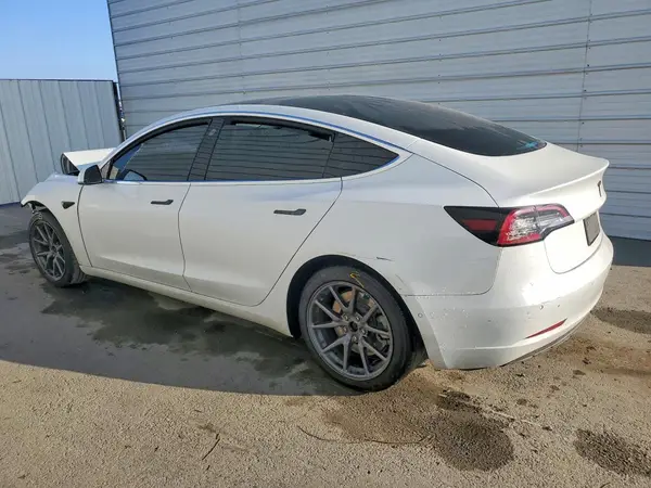 5YJ3E1EA9LF598147 2020 TESLA MODEL 3 - Image 2