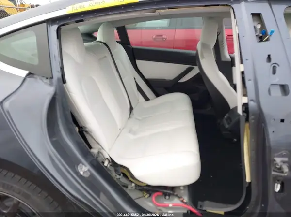 5YJ3E1EA9LF598858 2020 TESLA MODEL 3 - Image 8