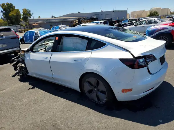 5YJ3E1EA9LF613939 2020 TESLA MODEL 3 - Image 2