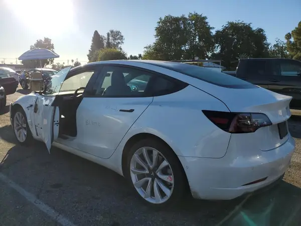 5YJ3E1EA9LF614296 2020 TESLA MODEL 3 - Image 2