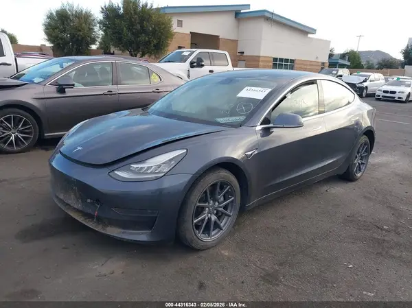 5YJ3E1EA9LF630210 2020 TESLA MODEL 3 - Image 2