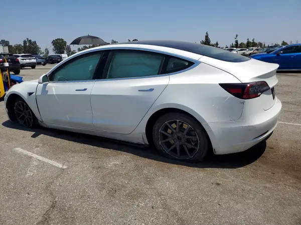 5YJ3E1EA9LF644804 2020 TESLA MODEL 3 - Image 2