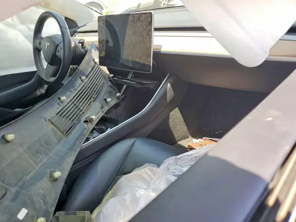 5YJ3E1EA9LF644804 2020 TESLA MODEL 3 - Image 8