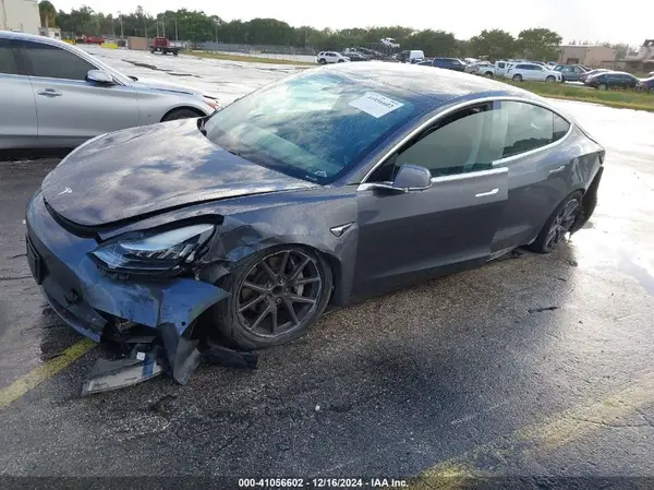 5YJ3E1EA9LF657911 2020 TESLA MODEL 3 - Image 2