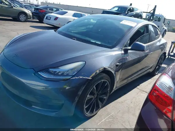 5YJ3E1EA9LF661165 2020 TESLA MODEL 3 - Image 2