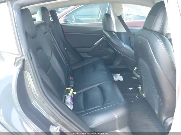 5YJ3E1EA9LF661165 2020 TESLA MODEL 3 - Image 8