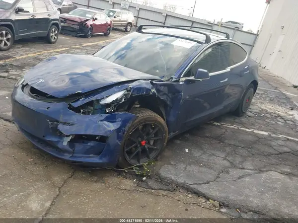 5YJ3E1EA9LF662431 2020 TESLA MODEL 3 - Image 2