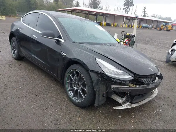 5YJ3E1EA9LF704693 2020 TESLA MODEL 3 - Image 1