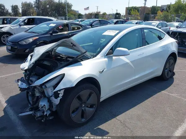 5YJ3E1EA9LF709926 2020 TESLA MODEL 3 - Image 2