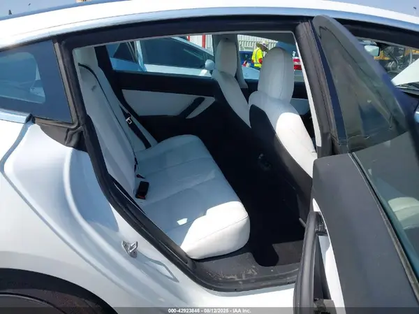 5YJ3E1EA9LF709926 2020 TESLA MODEL 3 - Image 8