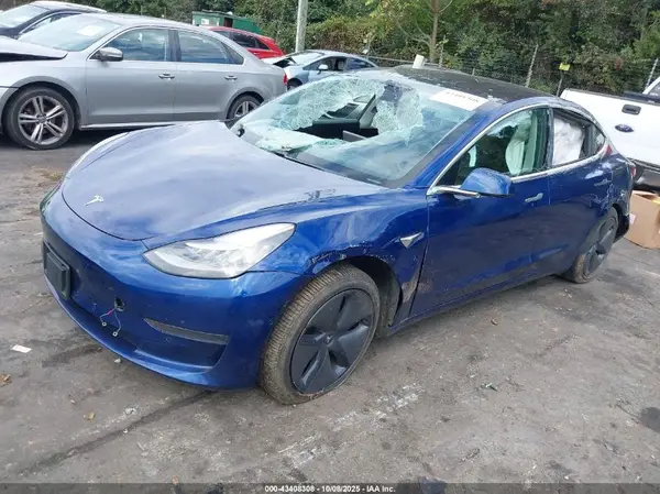 5YJ3E1EA9LF736883 2020 TESLA MODEL 3 - Image 2