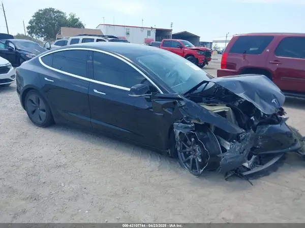 5YJ3E1EA9LF738102 2020 TESLA MODEL 3 - Image 1