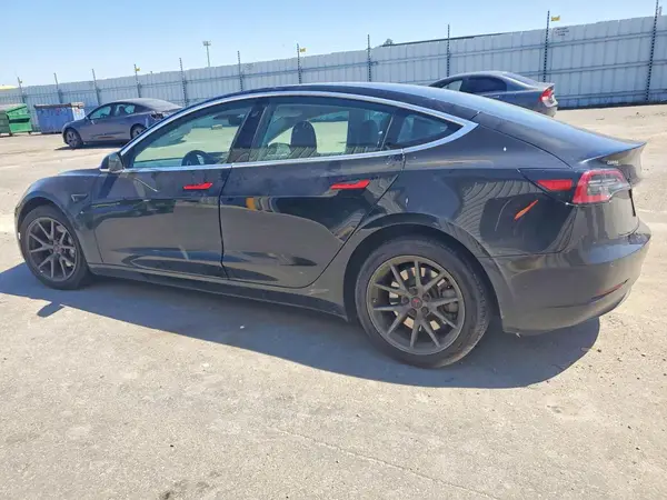 5YJ3E1EA9LF739024 2020 TESLA MODEL 3 - Image 2