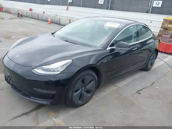 5YJ3E1EA9LF739069 2020 TESLA MODEL 3 - Image 2