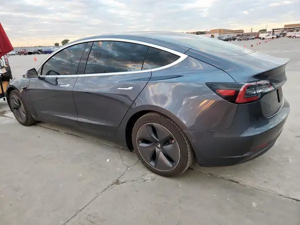 5YJ3E1EA9LF739220 2020 TESLA MODEL 3 - Image 2