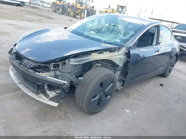 5YJ3E1EA9LF739265 2020 TESLA MODEL 3 - Image 2