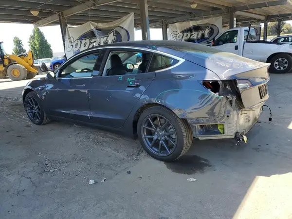 5YJ3E1EA9LF739377 2020 TESLA MODEL 3 - Image 2