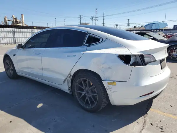 5YJ3E1EA9LF739976 2020 TESLA MODEL 3 - Image 2