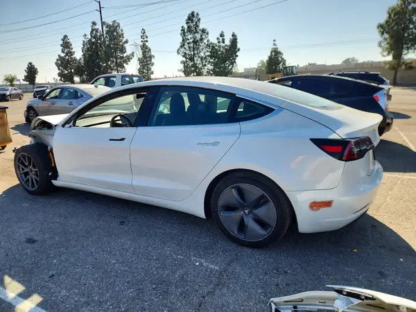 5YJ3E1EA9LF742943 2020 TESLA MODEL 3 - Image 2