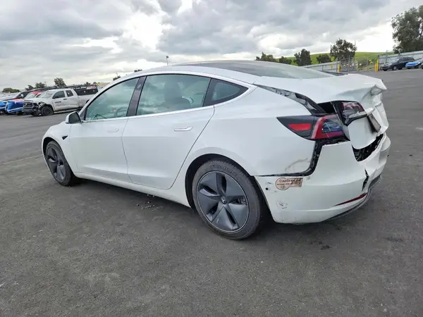 5YJ3E1EA9LF744806 2020 TESLA MODEL 3 - Image 2