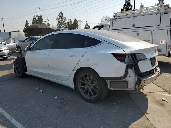 5YJ3E1EA9LF745048 2020 TESLA MODEL 3 - Image 2