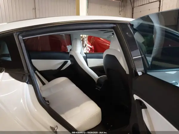 5YJ3E1EA9LF745986 2020 TESLA MODEL 3 - Image 8