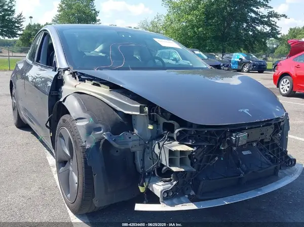 5YJ3E1EA9LF796744 2020 TESLA MODEL 3 - Image 1