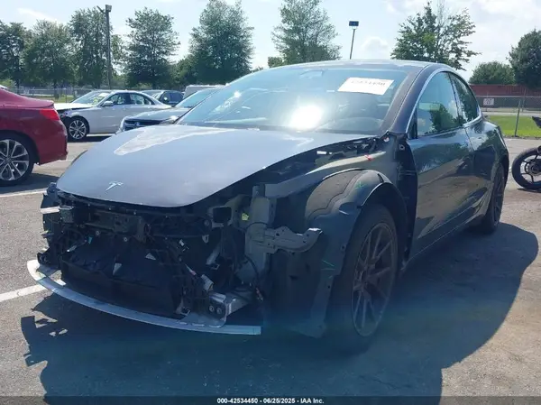 5YJ3E1EA9LF796744 2020 TESLA MODEL 3 - Image 2