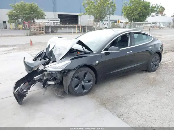 5YJ3E1EA9LF808777 2020 TESLA MODEL 3 - Image 2