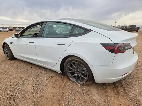 5YJ3E1EA9MF017280 2021 TESLA MODEL 3 - Image 2