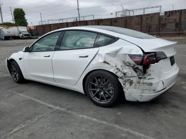 5YJ3E1EA9MF017537 2021 TESLA MODEL 3 - Image 2