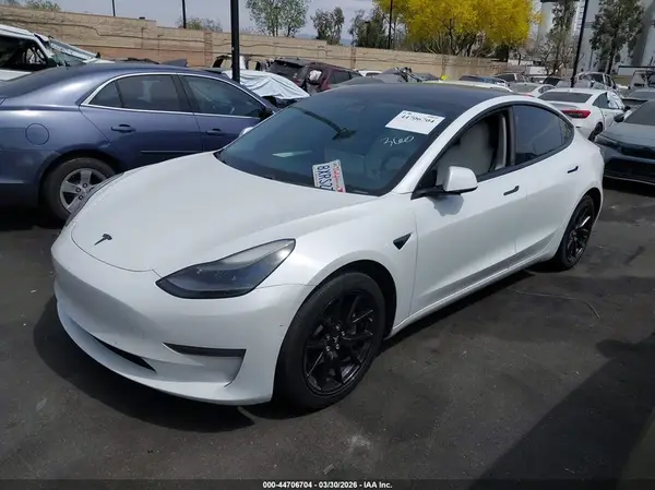 5YJ3E1EA9MF018638 2021 TESLA MODEL 3 - Image 2