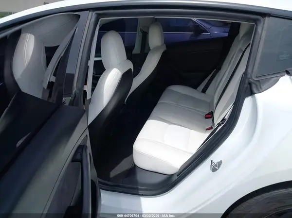 5YJ3E1EA9MF018638 2021 TESLA MODEL 3 - Image 8